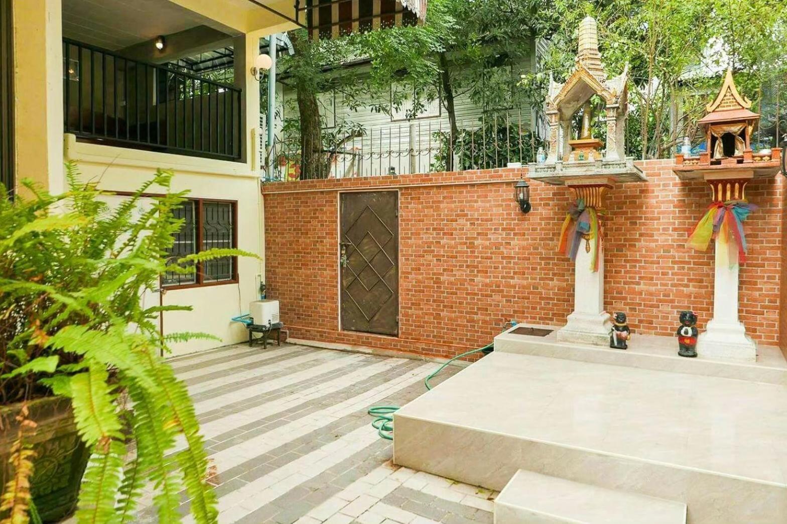 Baankhon Private Room In Thai House Check In By Yourself Code Inbox Adult Only بانكوك المظهر الخارجي الصورة