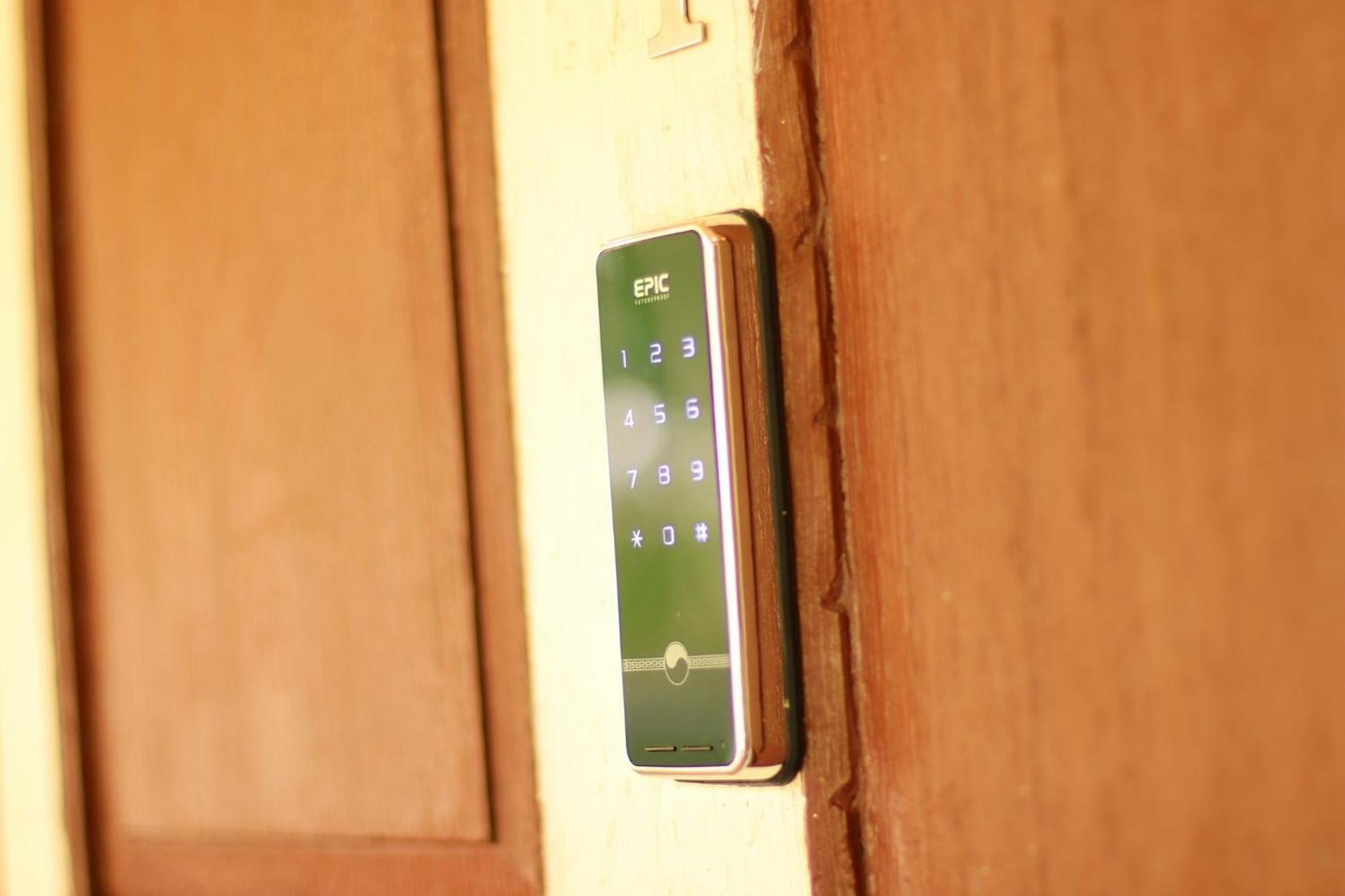 Baankhon Private Room In Thai House Check In By Yourself Code Inbox Adult Only بانكوك المظهر الخارجي الصورة